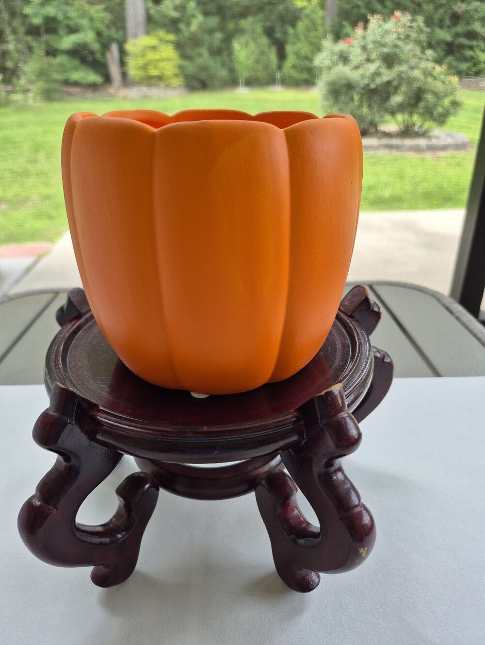 Vase. Flower vase. Orange Flowers not included. - Picture 5 of 6